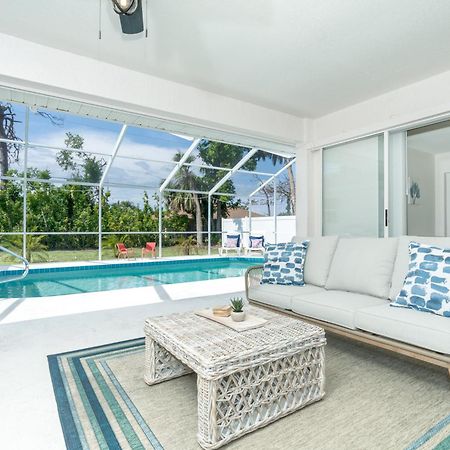 Beautiful Spacious Home! Close To Beaches - Heated Private Pool Енґлвуд Екстер'єр фото