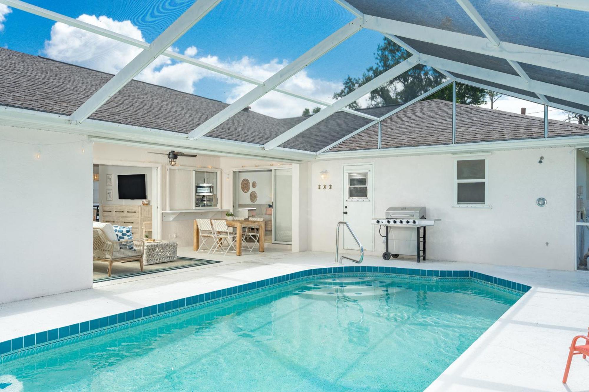 Beautiful Spacious Home! Close To Beaches - Heated Private Pool Енґлвуд Екстер'єр фото